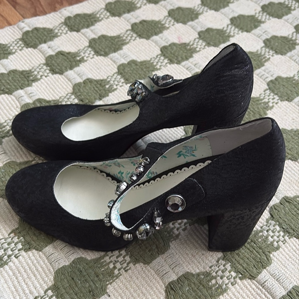 Glittery heels with jeweled ankle strap